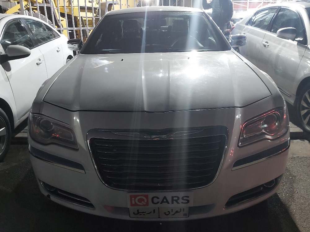 کرایسلەر 300
